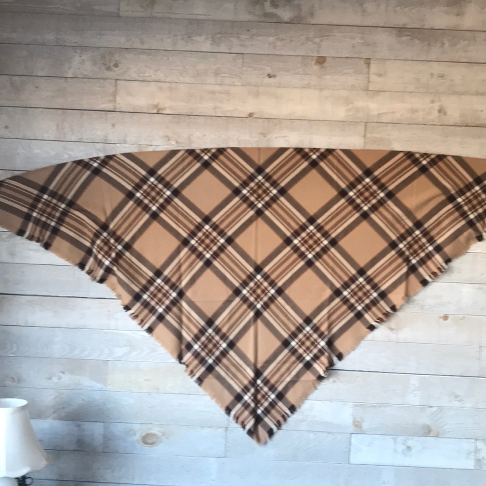 Awesome pure wool tartan fringed shawl